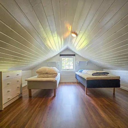 Holiday home 4 Bedroom Gorgeous In Vega Vika (Nordland)